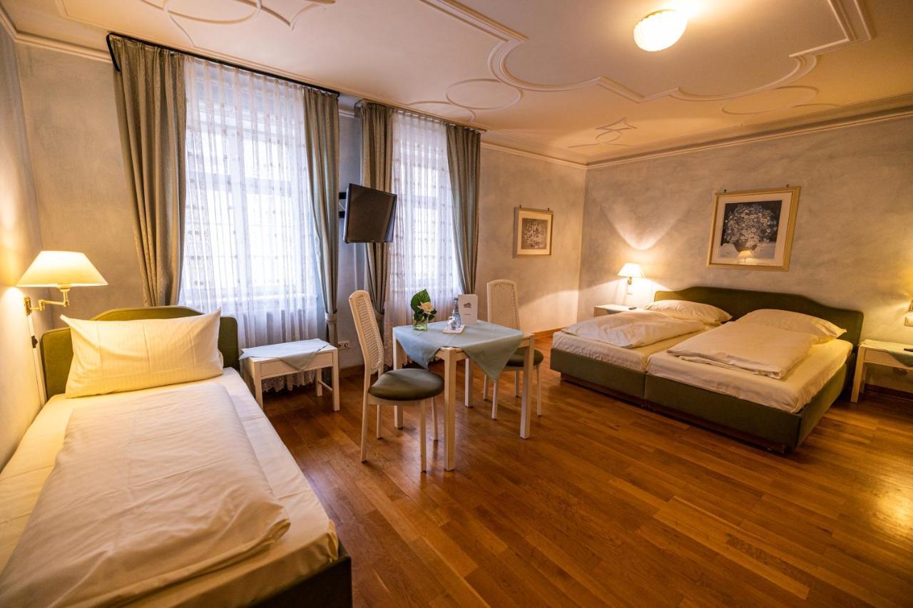 Hotel & Restaurant Zum Riesen Wallduern Exterior foto